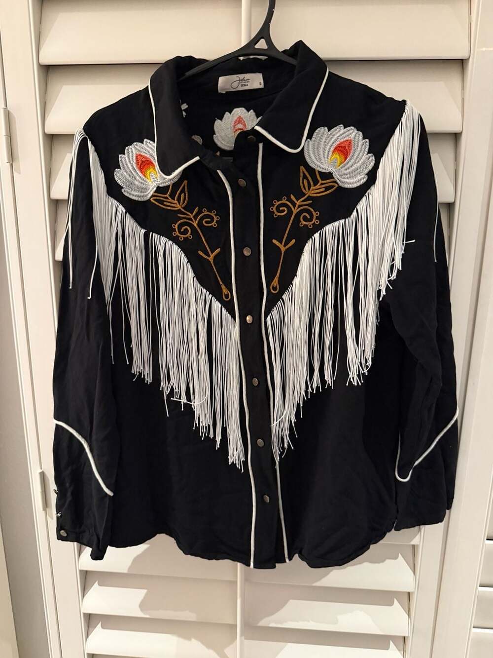 John Moon Texas Women's Black Floral Embroidered Fringe Western Shirt Small